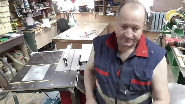 Такого нет нигде. Самое ленивое расширение стола на JIB MJ10-700